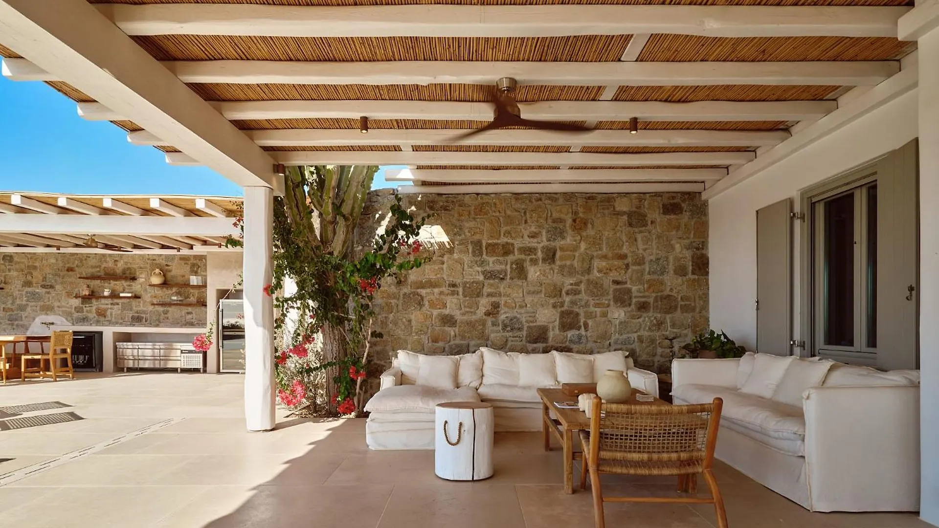 Paraga Paradise Villa 0*, פאראגה